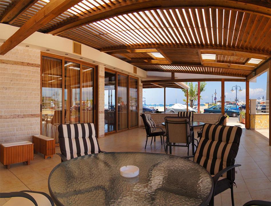 Hotel Ionion Kastro-Kyllini Екстер'єр фото