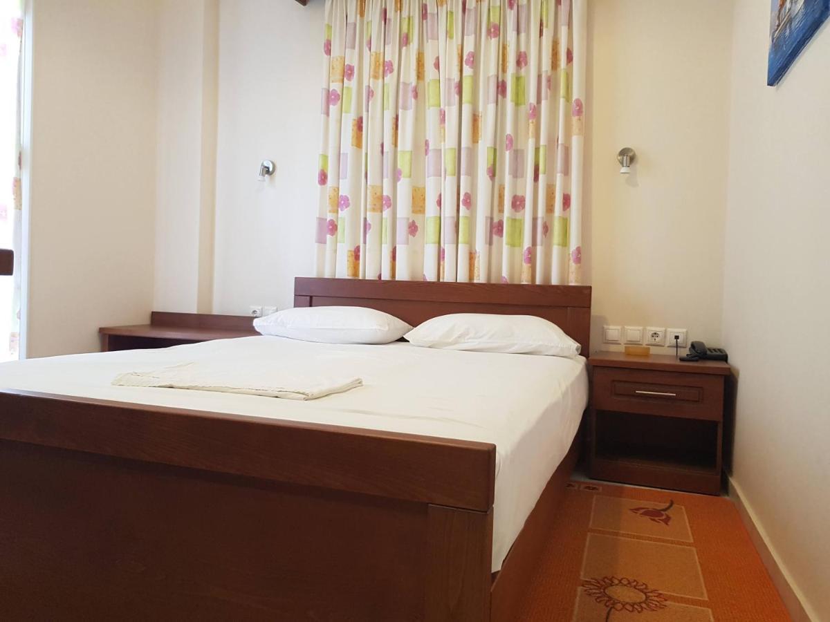 Hotel Ionion Kastro-Kyllini Екстер'єр фото