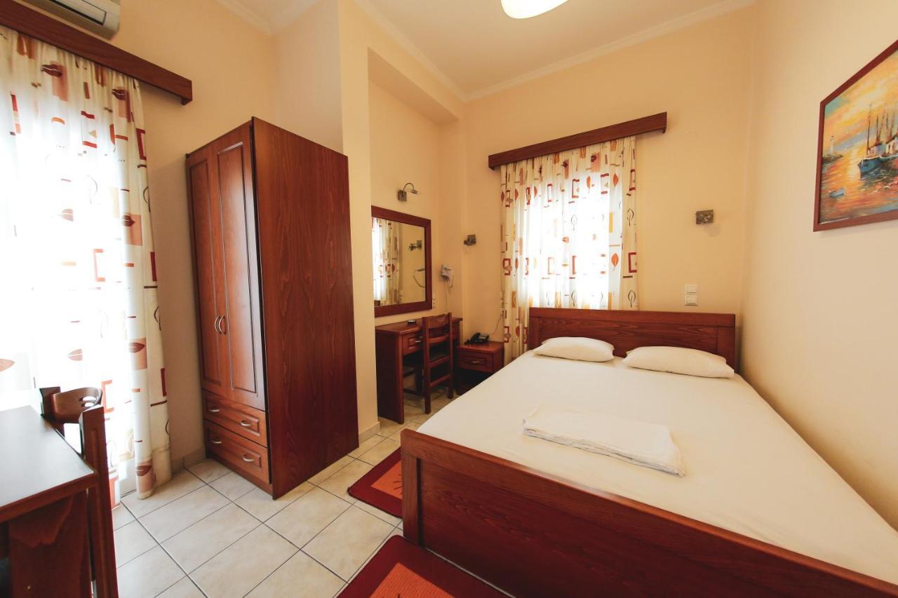 Hotel Ionion Kastro-Kyllini Екстер'єр фото