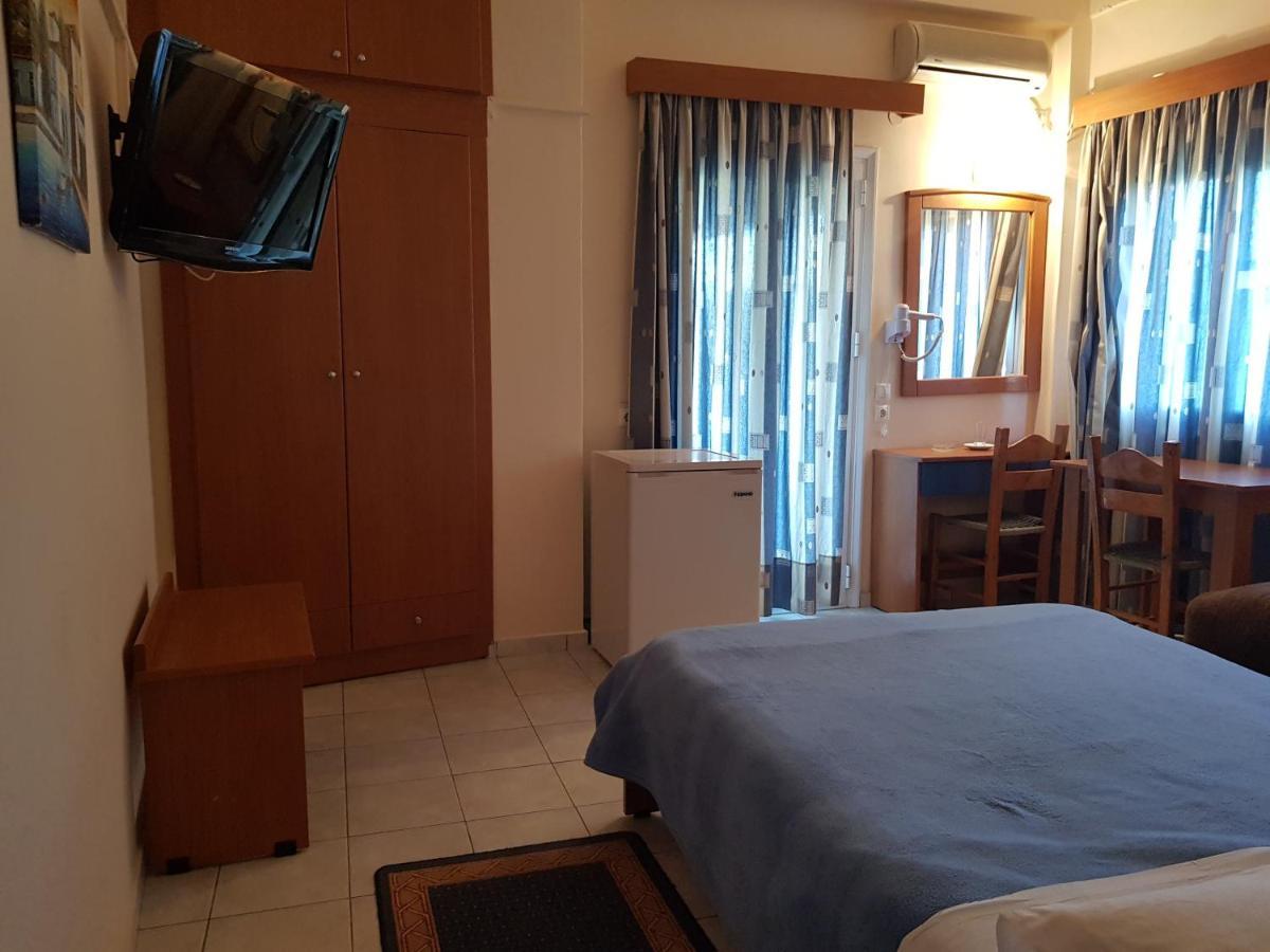 Hotel Ionion Kastro-Kyllini Екстер'єр фото